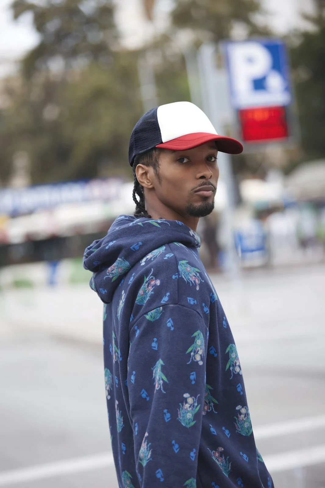Casquette trucker 5 panneaux multicolor B639 — photo de présentation