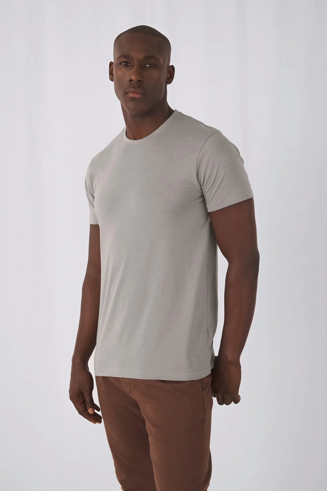 T-shirt Organic Inspire col rond Homme CGTM042 — photo de présentation