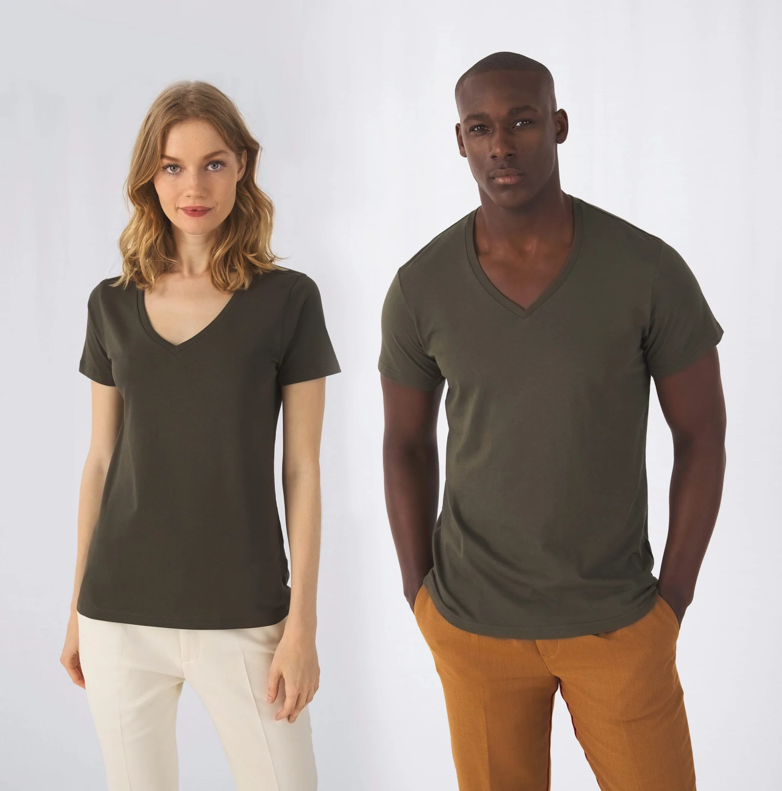 T-shirt BIO Inspire col V Homme CGTM044 — photo de présentation