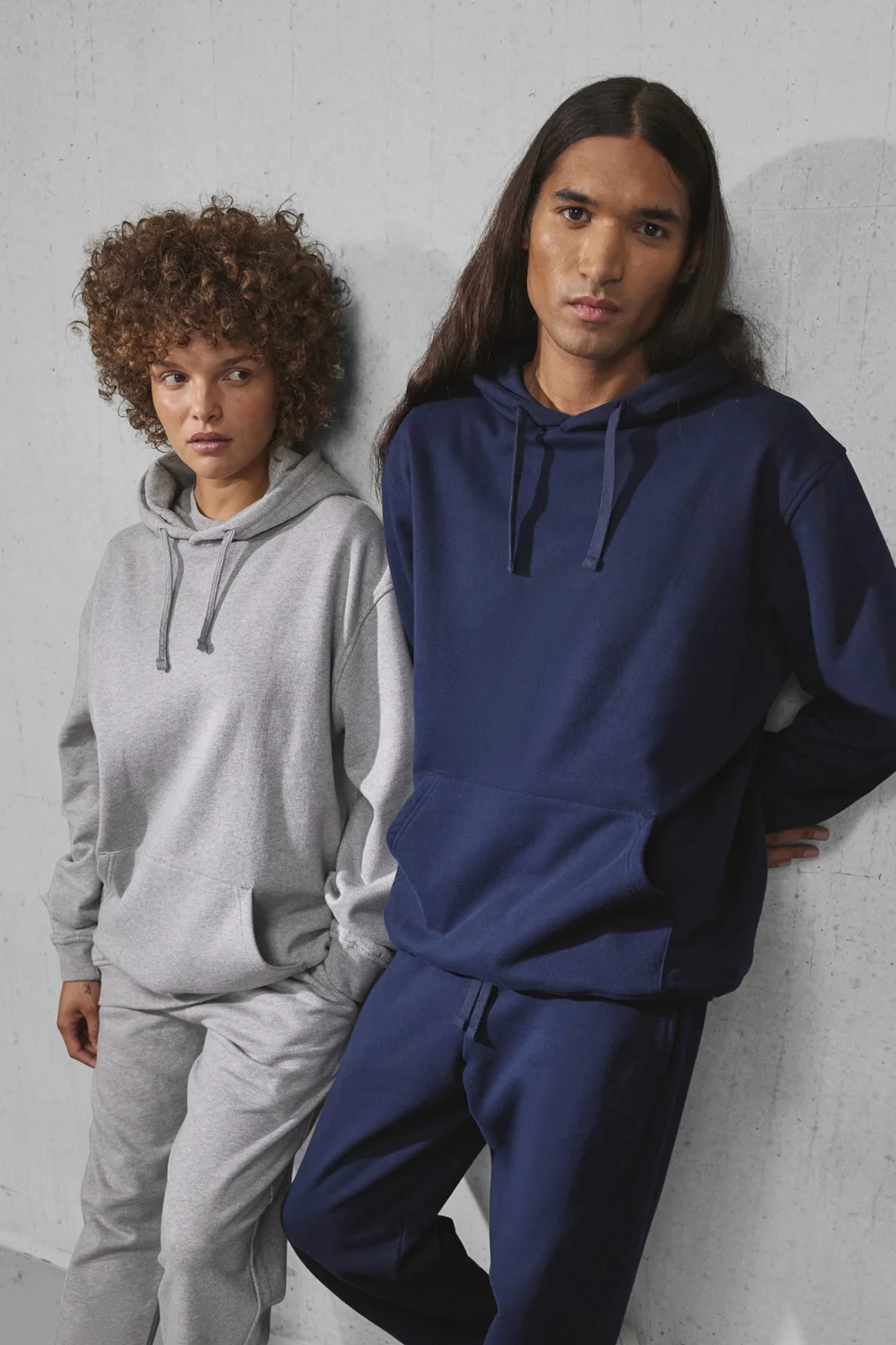 Sweat-shirt capuche ID.333 unisexe CGWG005 — photo de présentation