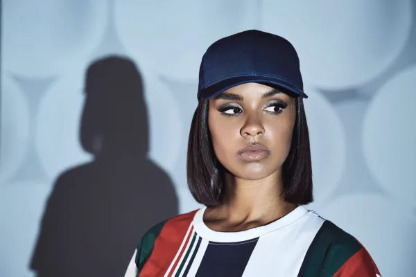 Casquette Snapback classique incurvée FL7706 — photo de présentation