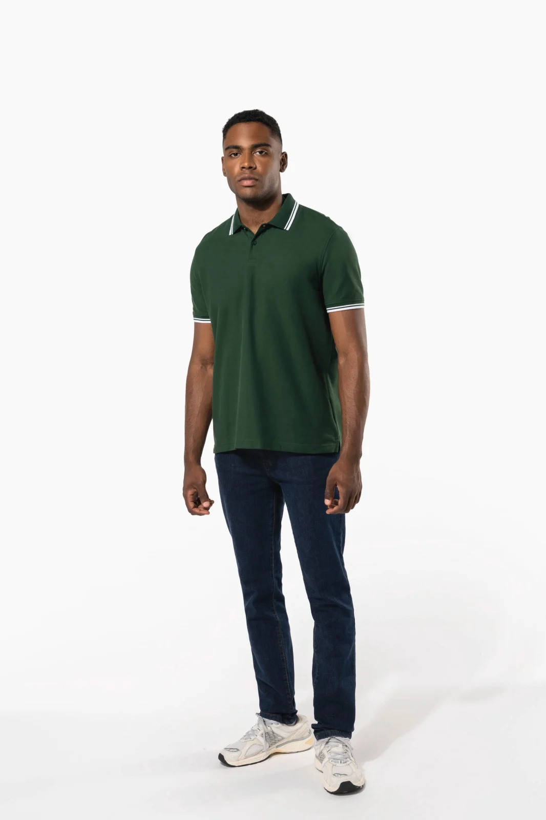 Polo homme manches courtes à liserés contrastés K272 — photo de présentation