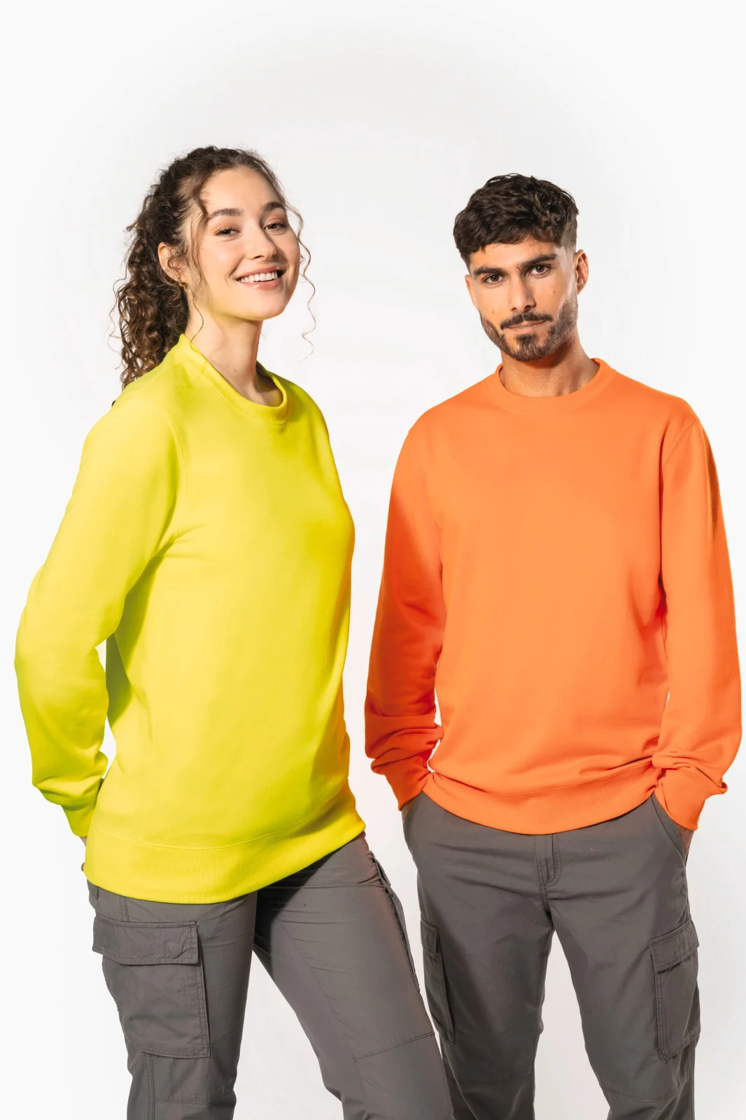 Sweat-shirt recyclé col rond unisexe K4040 — photo de présentation