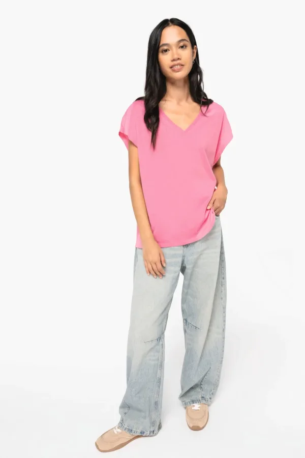 T-shirt écoresponsable loose à col V femme NS312 — photo de présentation