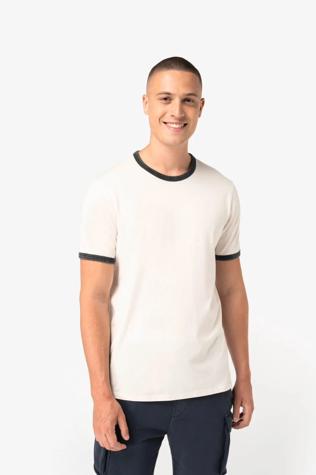 T-shirt ringer écoresponsable à bords contrastés effet délavé homme NS360 — photo de présentation