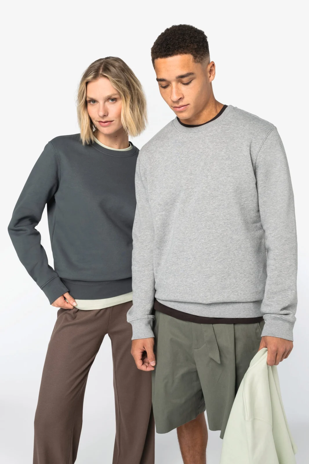 Sweat-shirt écoresponsable à col rond unisexe NS400 — photo de présentation