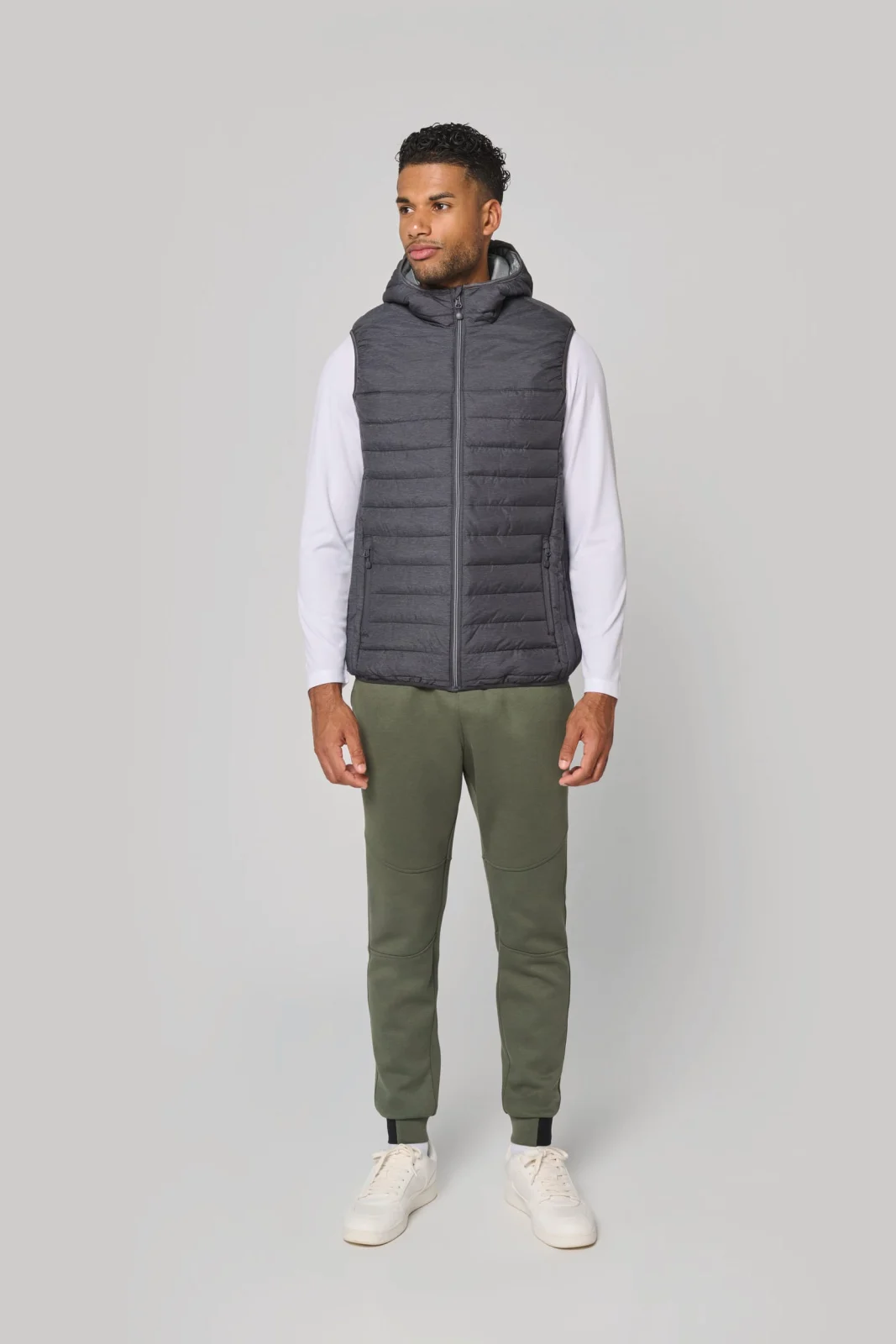 Bodywarmer à capuche PA237 — photo de présentation