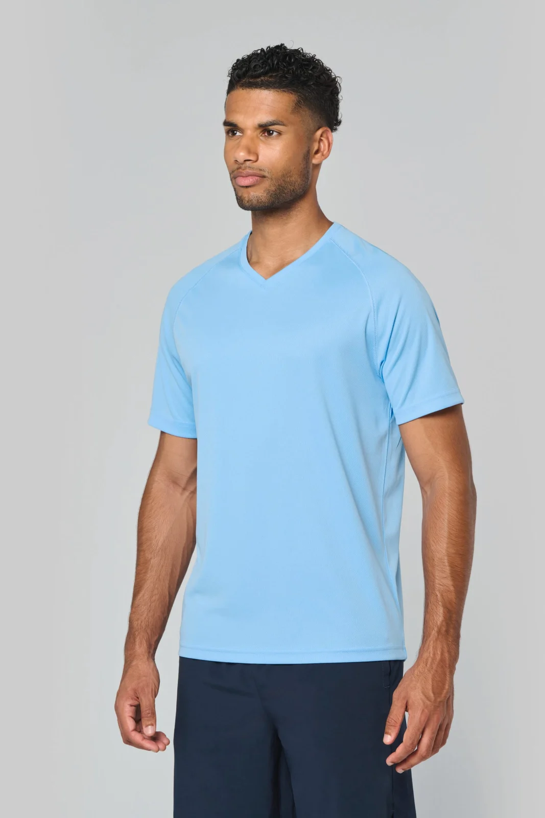 T-shirt de sport manches courtes col v homme PA476 — photo de présentation