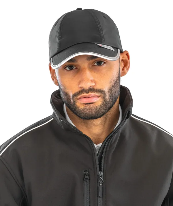 Casquette avec bordures réfléchissantes RC35 — photo de présentation