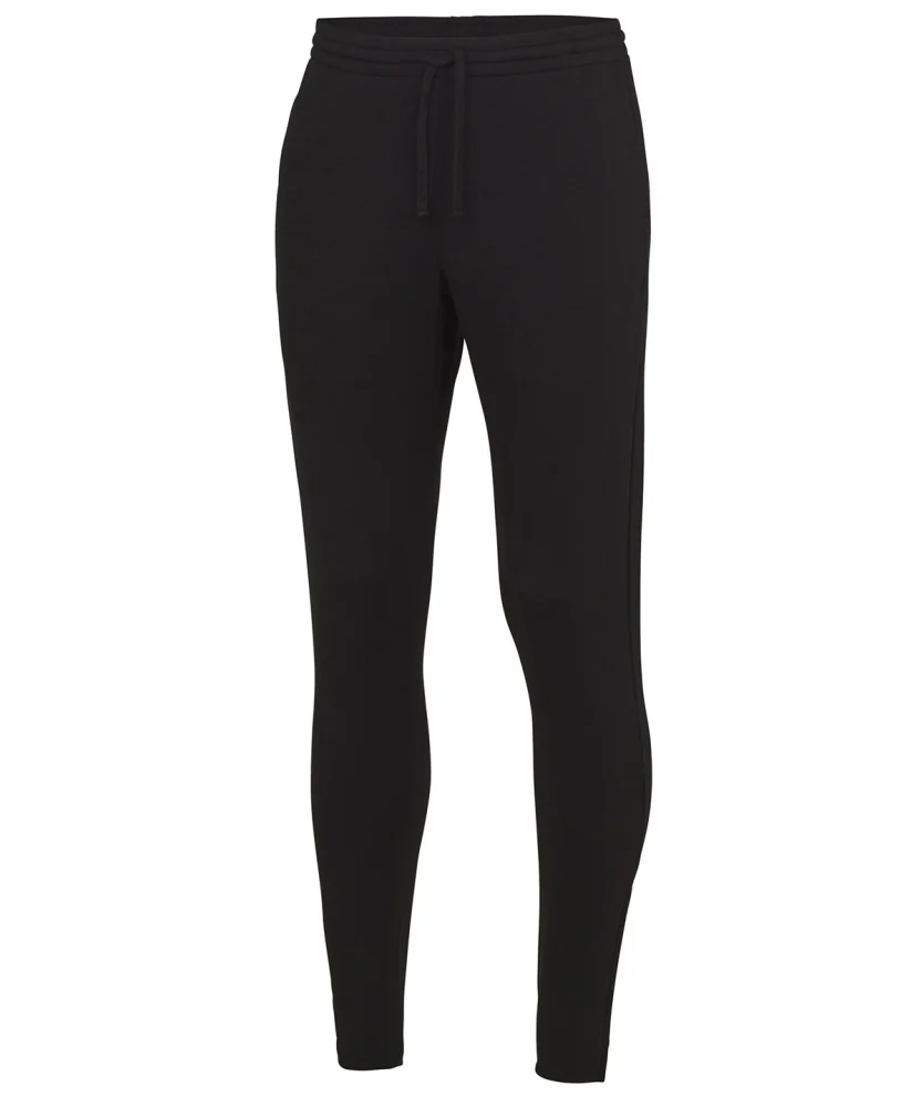 JC082 — Jet Black