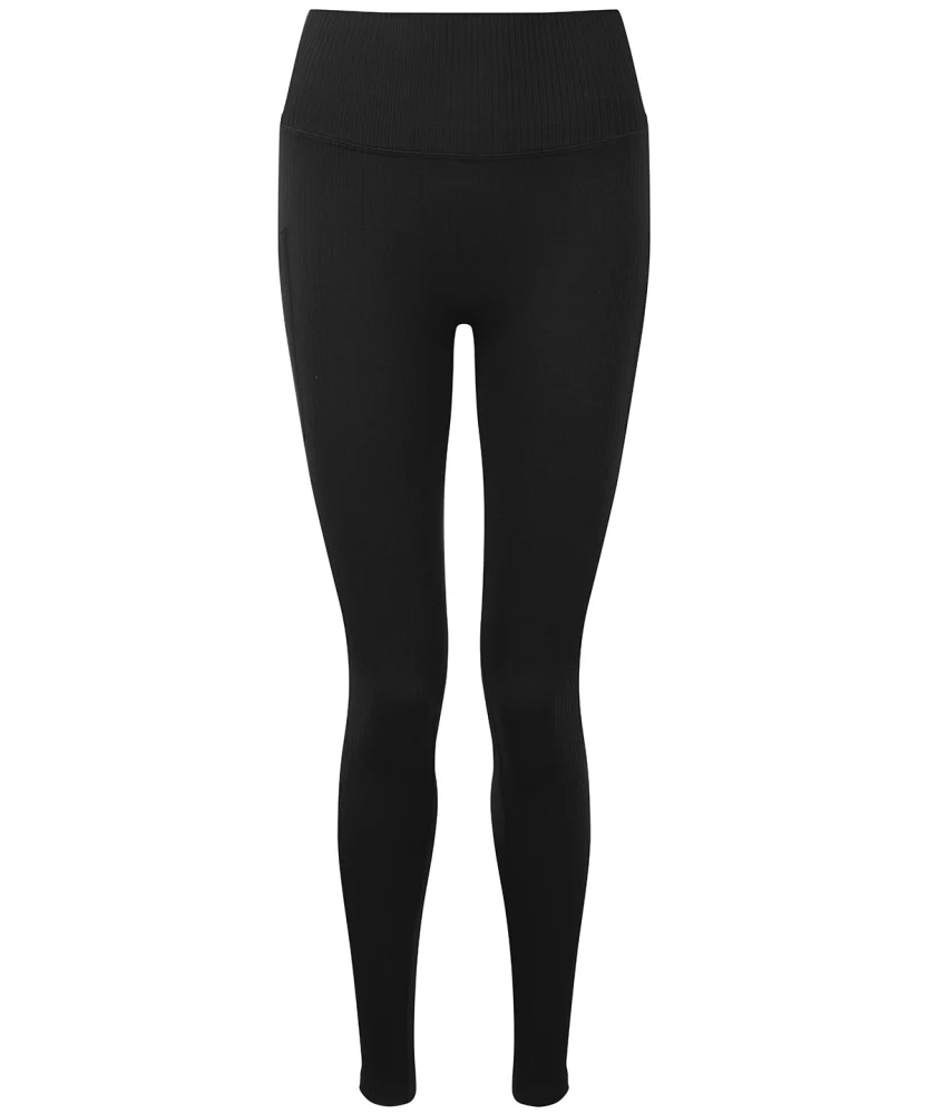 TR211 — Black